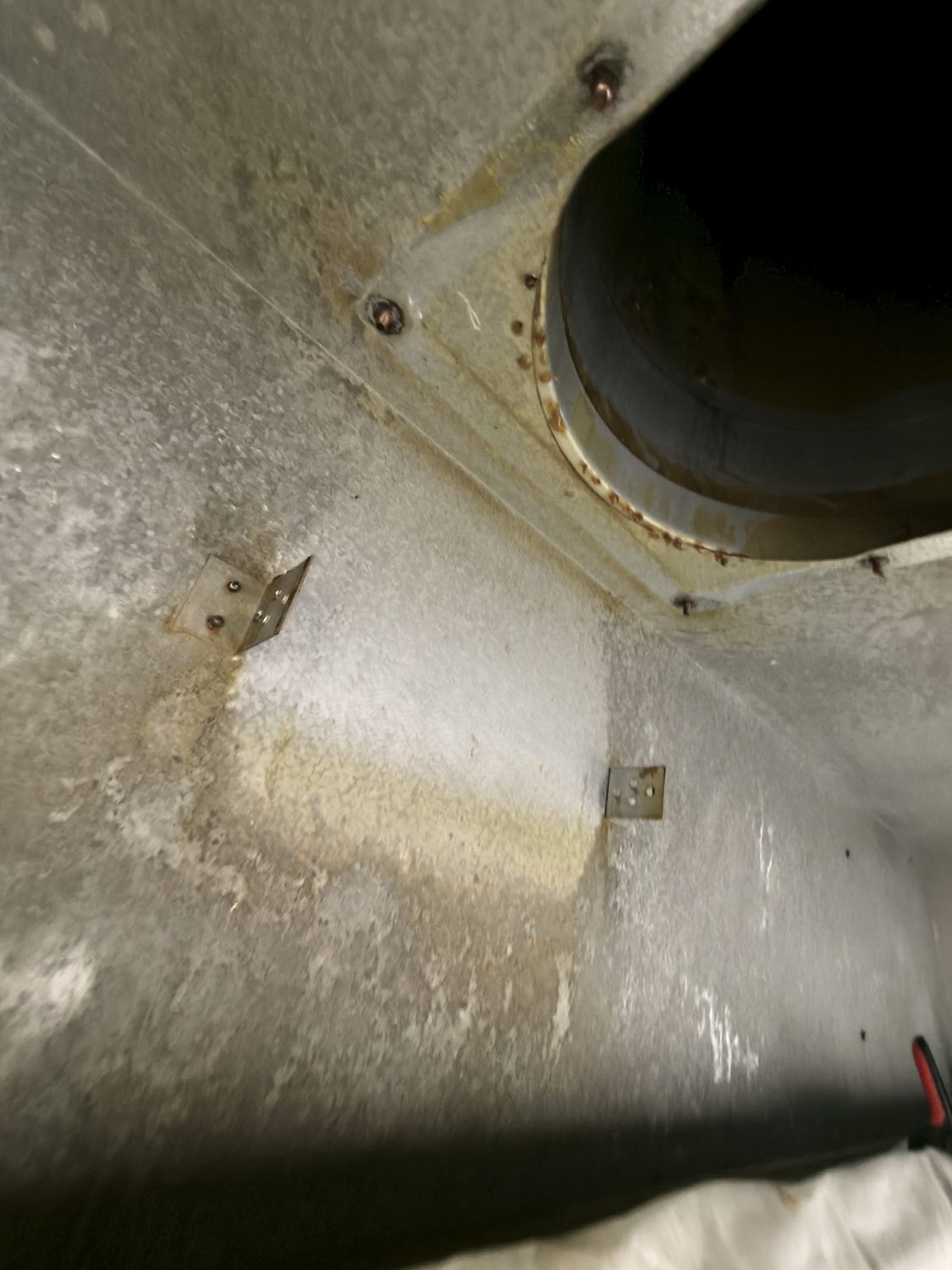 Plénum d'extraction dégraissé après nettoyage